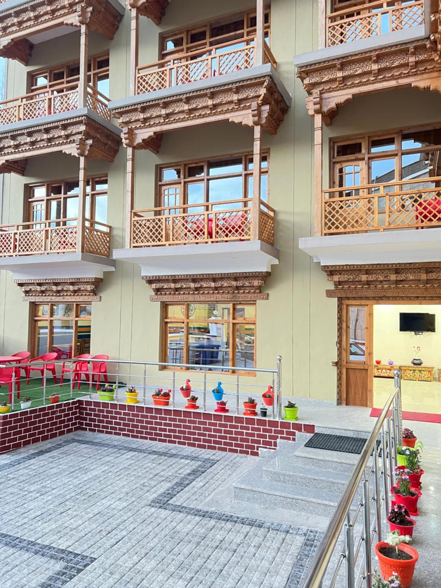 The Nangsay Hotel Leh Zewnętrze zdjęcie